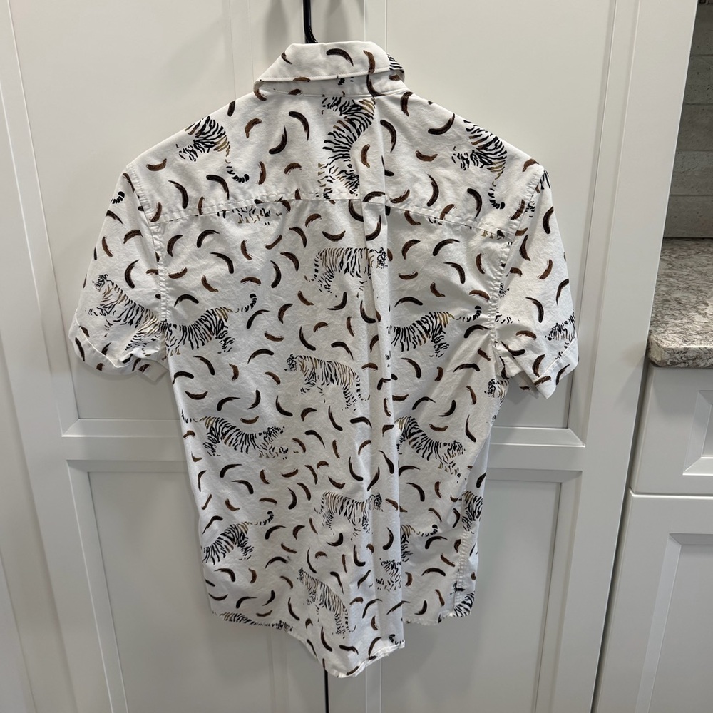 Apt.9 tiger white button up shirt - Picture 2 of 4